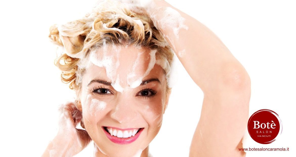 Clicca per leggere tutto l'articolo: Quale è il momento migliore per lavarsi i capelli?