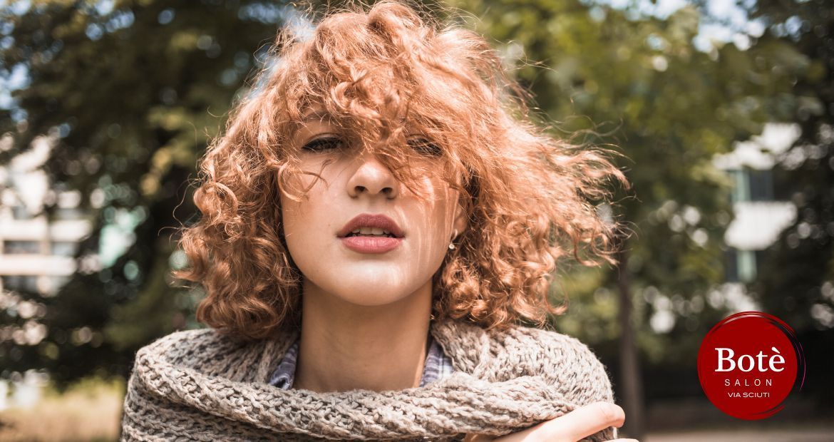 Clicca per leggere tutto l'articolo: I Capelli Raccontano Chi Sei: Scopri il Significato Nascosto del Tuo Stile